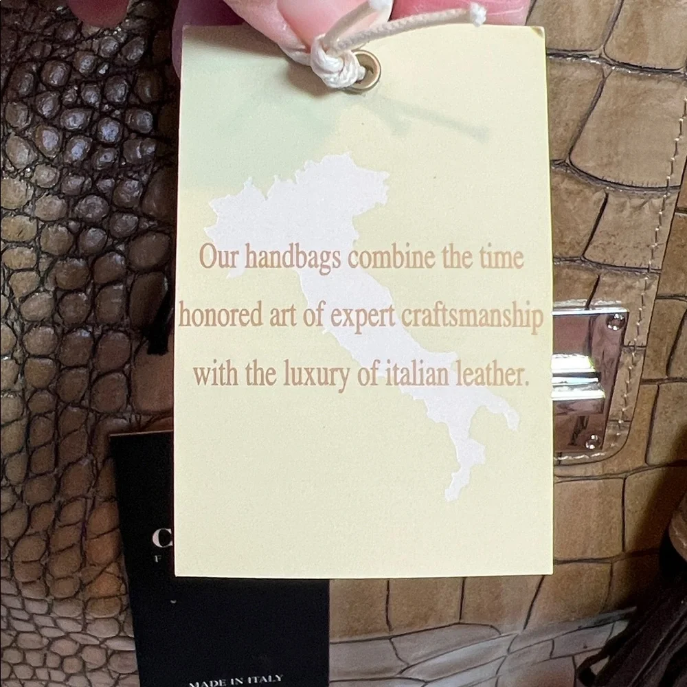 NWT Claudia Firenze Croc Embossed Leather two way carry satchel, crossbody, tote - Picture 7 of 17